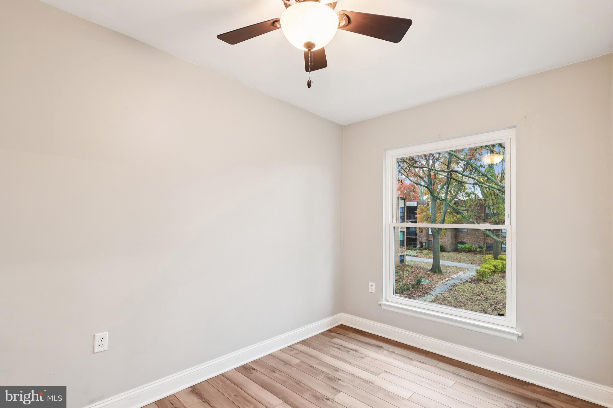 10 Silverwood Circle, Unit 10 Annapolis, MD 21403 - Photo 14 of 58 an empty room with a window