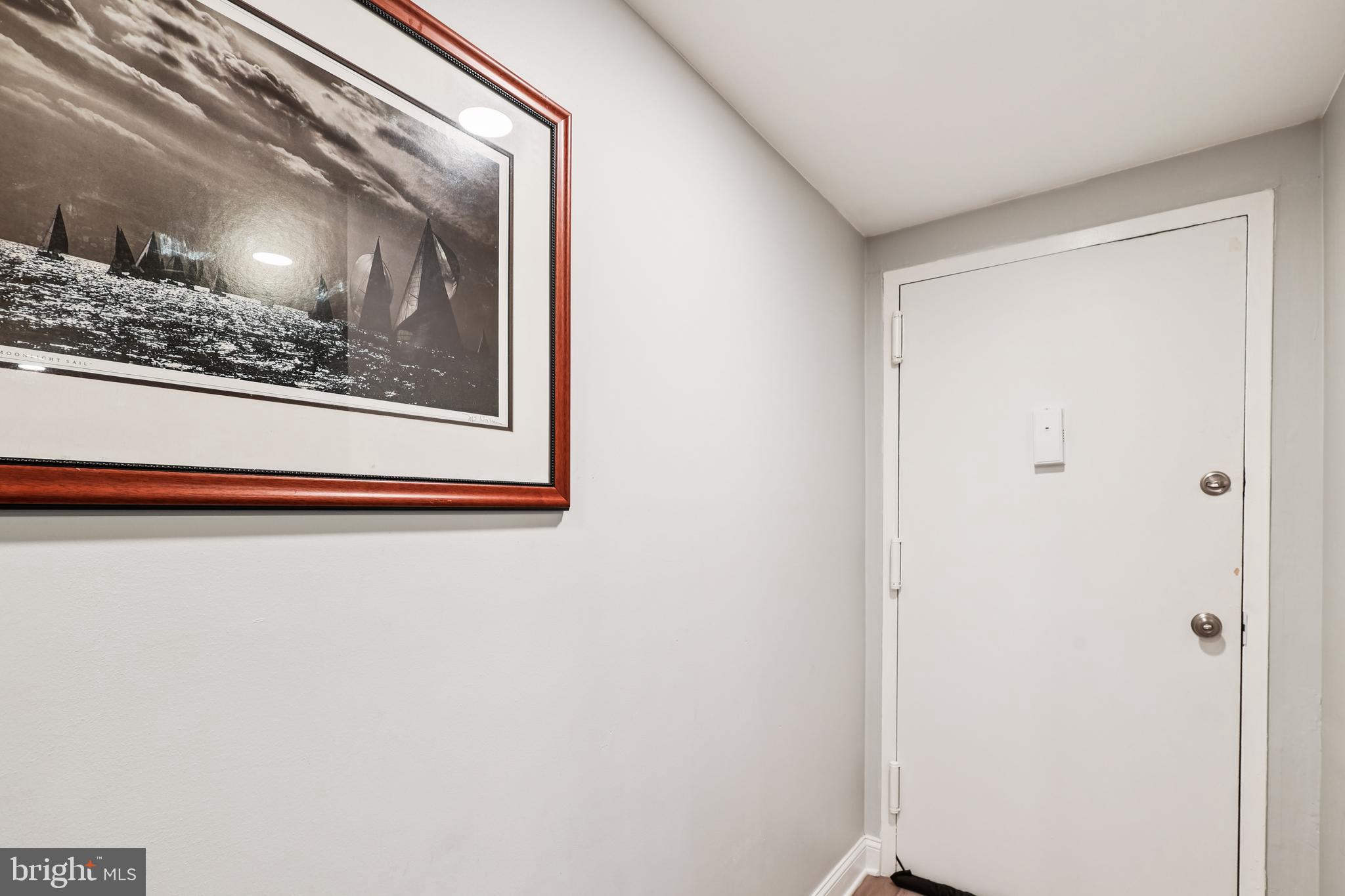 10 Silverwood Circle, Unit 10 Annapolis, MD 21403 - Photo 16 of 58 a view of a hallway