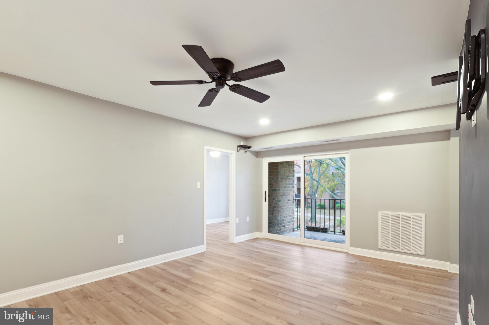 10 Silverwood Circle, Unit 10 Annapolis, MD 21403 - Photo 19 of 58 a view of an empty room with a window