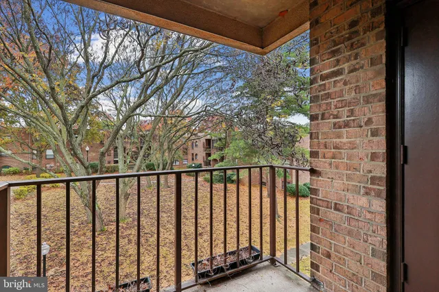 $305,000 | 10 Silverwood Circle, Unit 10, Annapolis, MD 21403