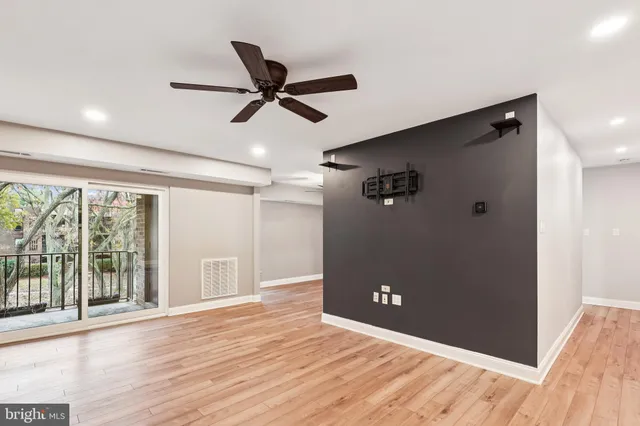 $305,000 | 10 Silverwood Circle, Unit 10, Annapolis, MD 21403