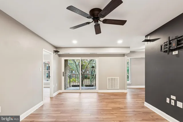 $305,000 | 10 Silverwood Circle, Unit 10, Annapolis, MD 21403