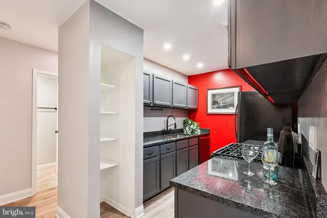 $305,000 | 10 Silverwood Circle, Unit 10, Annapolis, MD 21403