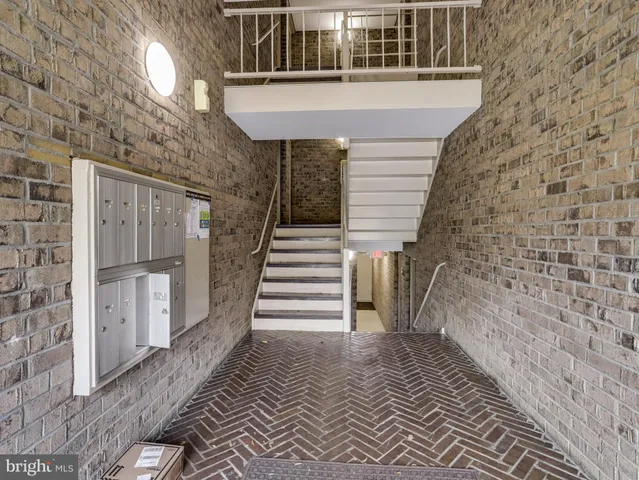 $305,000 | 10 Silverwood Circle, Unit 10, Annapolis, MD 21403