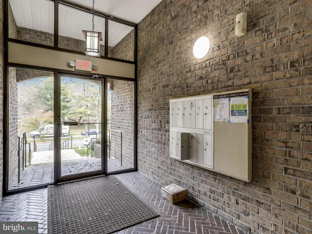 $305,000 | 10 Silverwood Circle, Unit 10, Annapolis, MD 21403