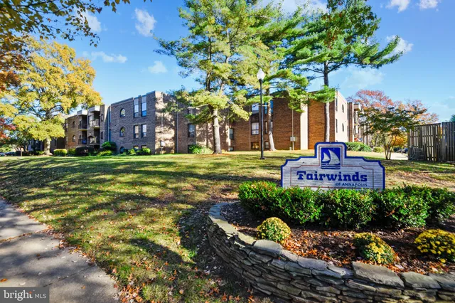 $305,000 | 10 Silverwood Circle, Unit 10, Annapolis, MD 21403