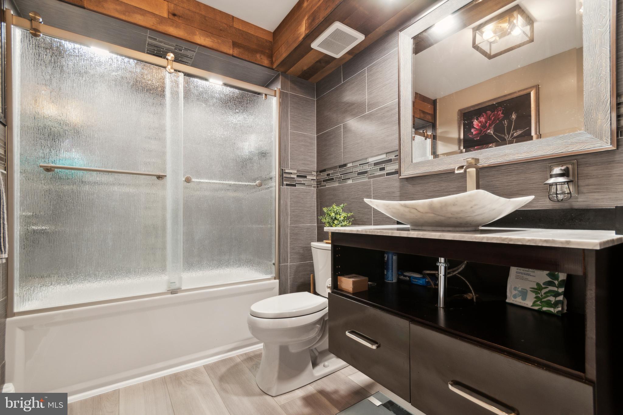 800 Avondale Road, Unit 6N Wallingford, PA 19086 - Photo 14 of 20 Bathroom