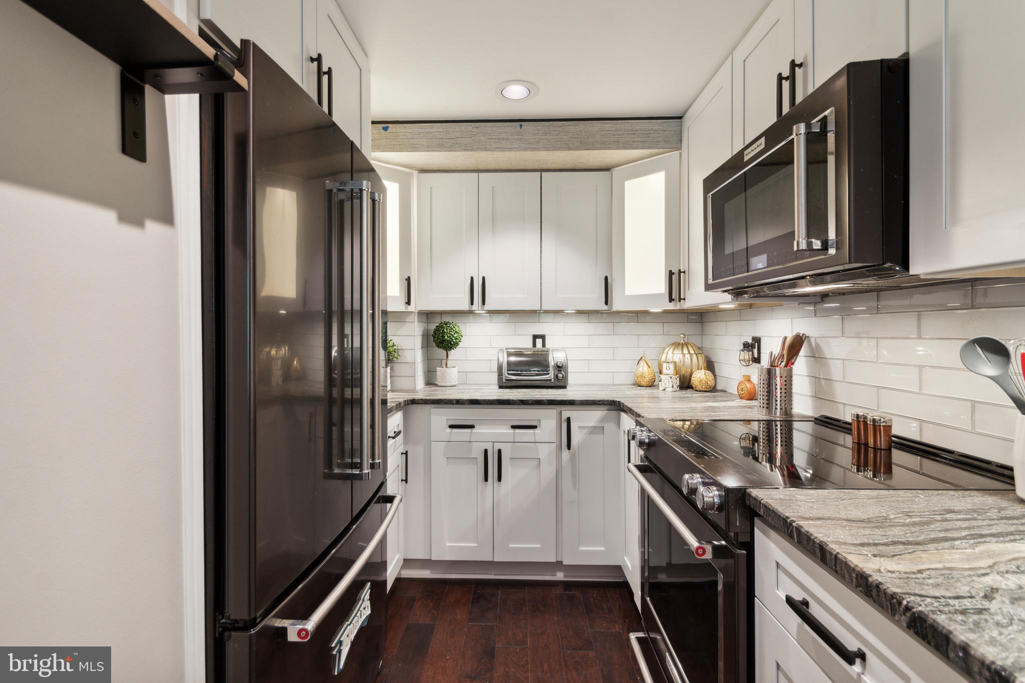 800 Avondale Road, Unit 6N Wallingford, PA 19086 - Photo 7 of 20 Kitchen