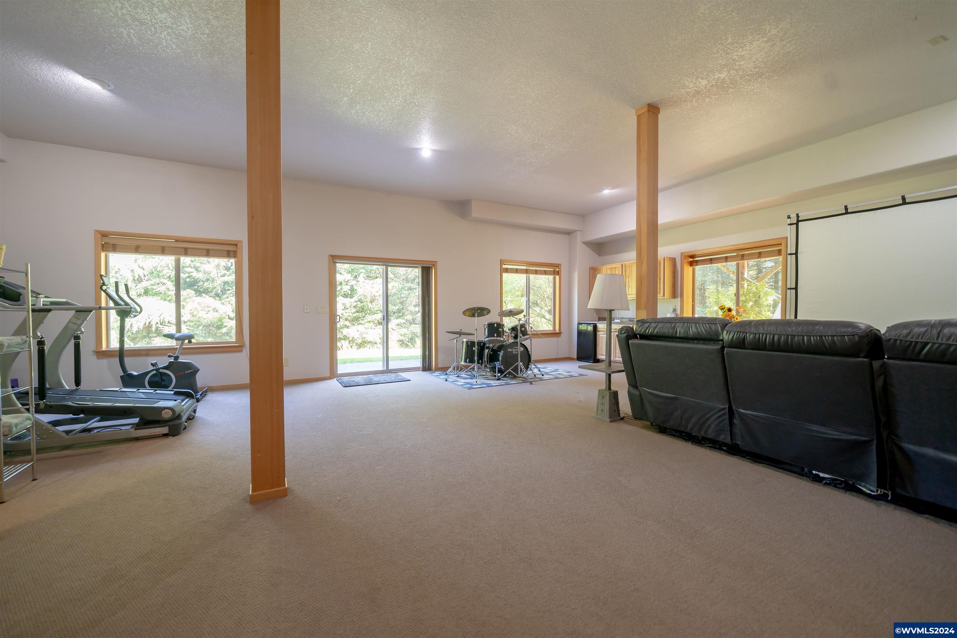 40957 North McCully Mountain Road Lyons, OR 97358 - Photo 20 of 37 Gallery Image 20