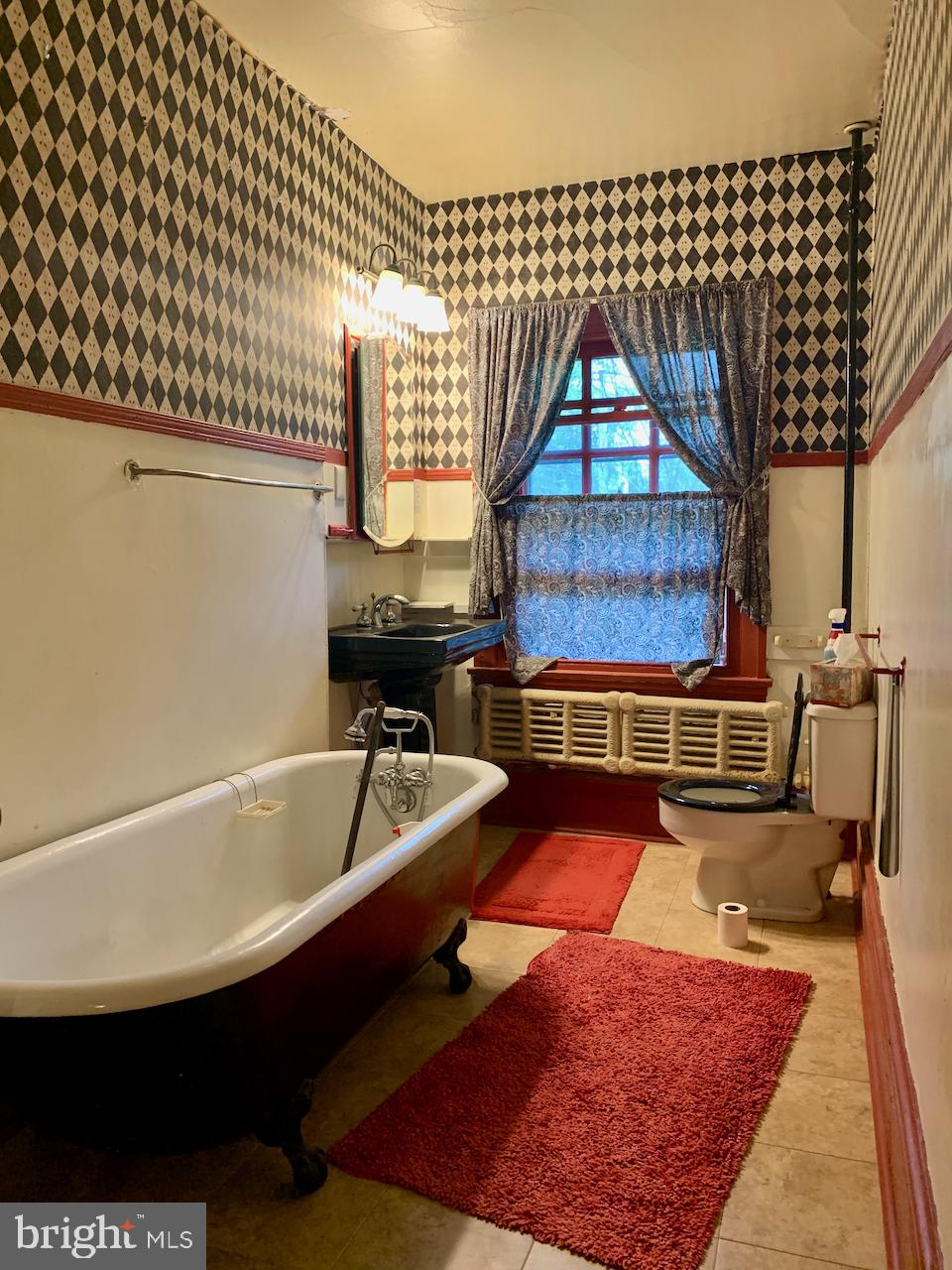 115 Walnut Avenue Wayne, PA 19087 - Photo 16 of 24 Second Floor Hall Bathroom
