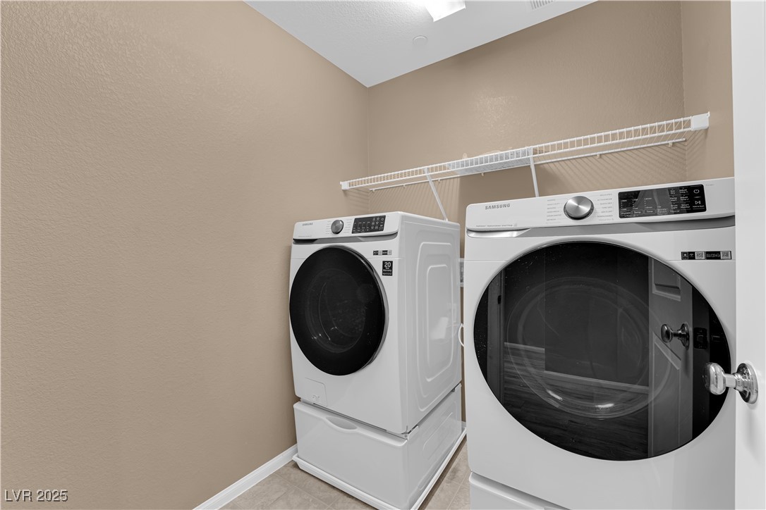 915 Harbor Avenue Henderson, NV 89002 - Photo 21 of 32 Separate Upstairs Laundry Room