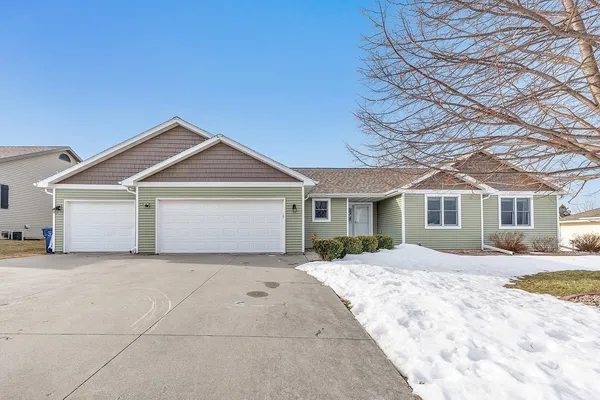 $449,900 | 544 Nicole Lane, Wrightstown, WI 54180