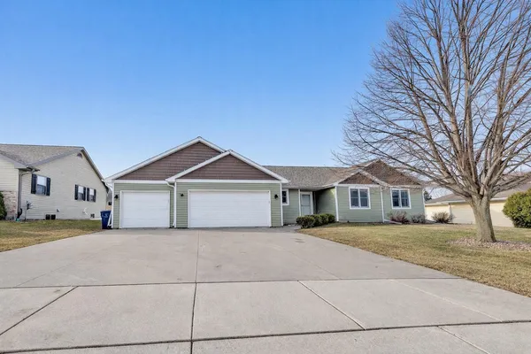 $449,900 | 544 Nicole Lane, Wrightstown, WI 54180