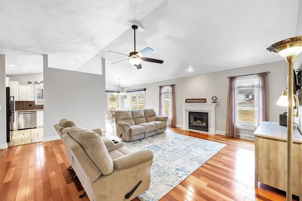 $449,900 | 544 Nicole Lane, Wrightstown, WI 54180