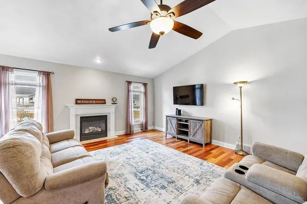 $449,900 | 544 Nicole Lane, Wrightstown, WI 54180