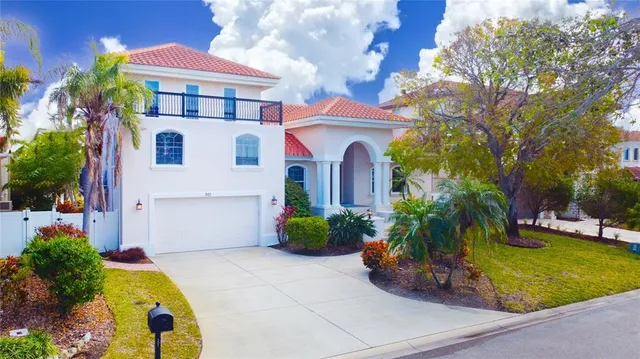 $2,399,000 | 301 Midway Island, Clearwater Beach, FL 33767