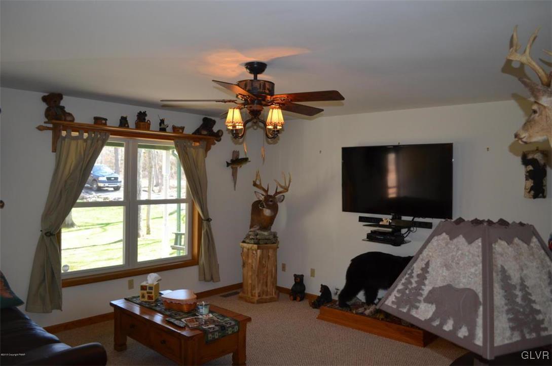 645 Behrens Road Jim Thorpe, PA 18229 - Photo 4 of 43 Gallery Image 4