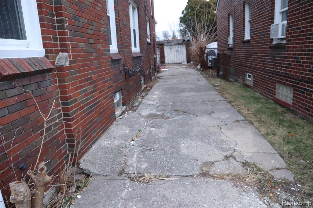 5530 Alter Road Detroit, MI 48224 - Photo 9 of 56