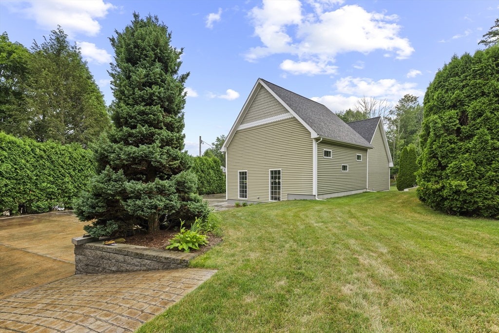 70 Ellis Road Southbridge, MA 01550 - Photo 33 of 41