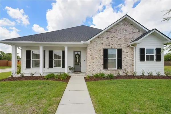 $480,000 | 310 Belle Ormond Circle, Destrehan, LA 70047
