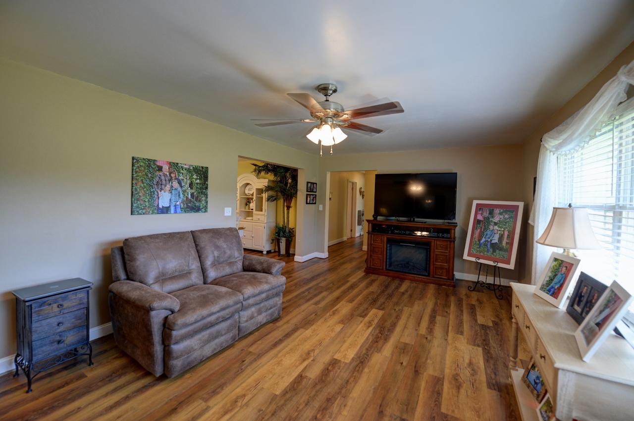 870 Rhea County Highway Dayton, TN 37321 - Photo 5 of 38 5-Living