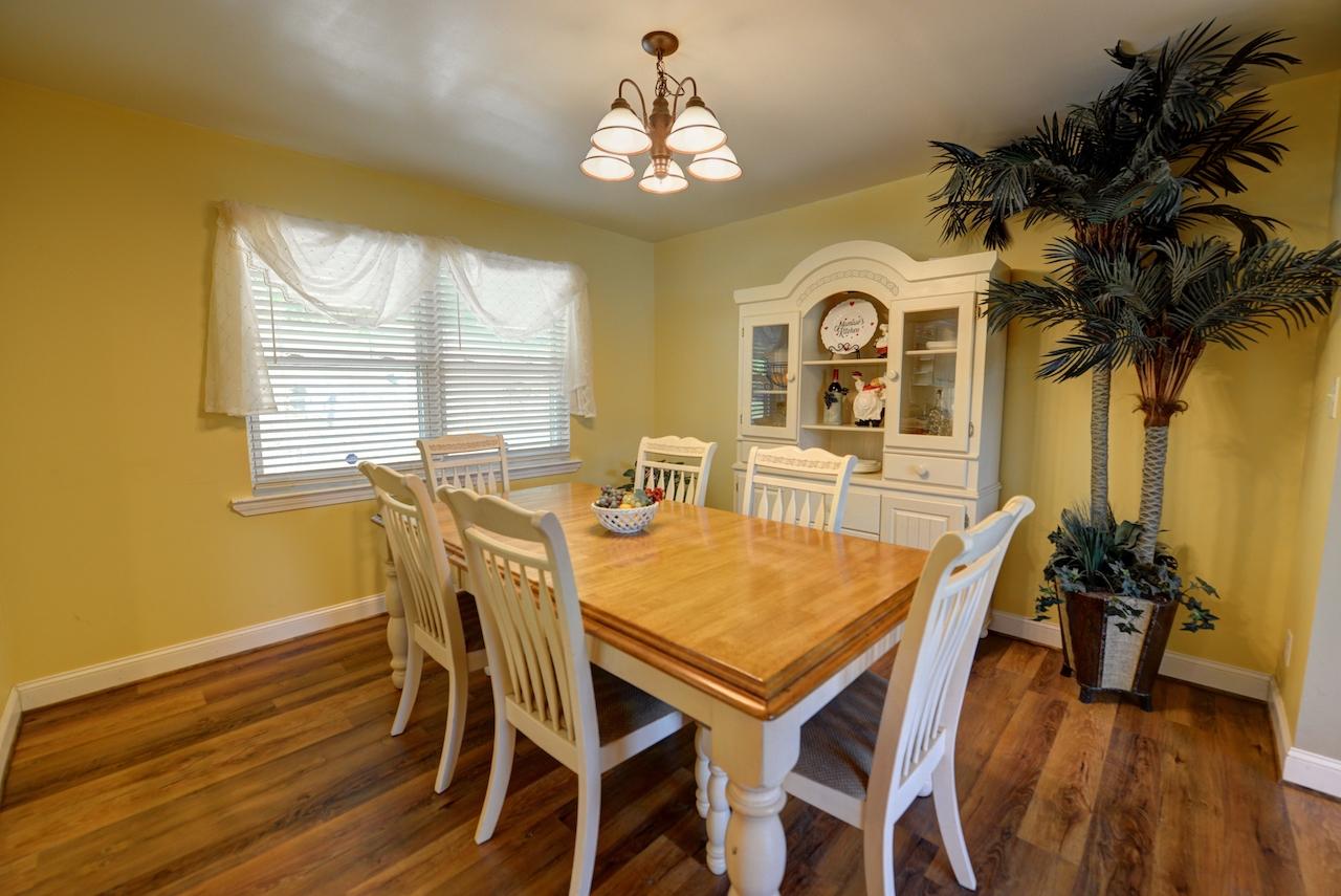 870 Rhea County Highway Dayton, TN 37321 - Photo 7 of 38 7-Dining