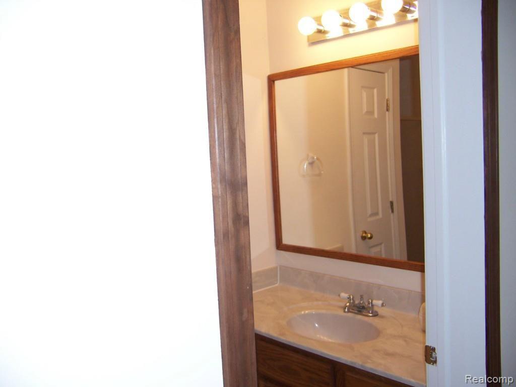 79850 Weyer Road Romeo, MI 48065 - Photo 15 of 22 371.jpg