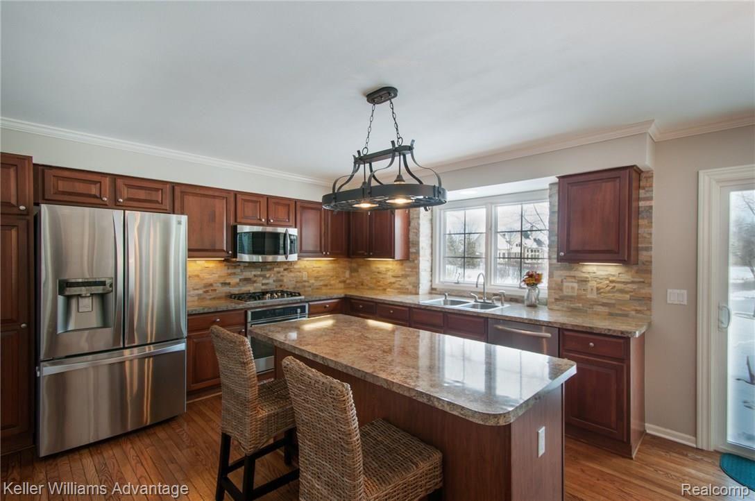 47662 Pavillon Road Canton, MI 48188 - Photo 12 of 57 5-PavillonRd_47662_Kitchen_02.jpg