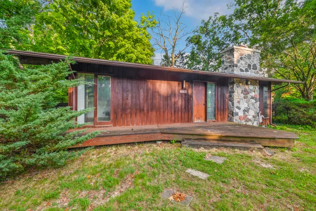 $874,999 | N2335 Main Road, Linn, WI 53147