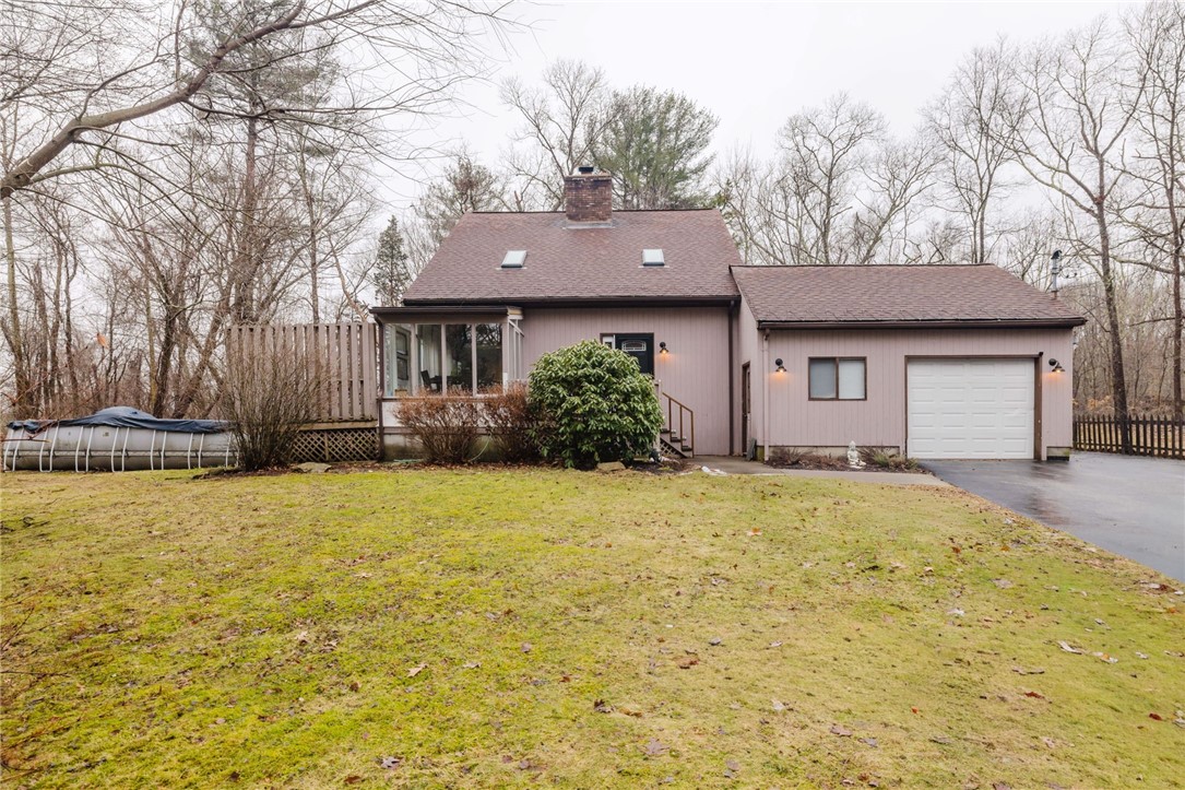 235 Lippitt Avenue Cranston, RI 02921 - Photo 2 of 30