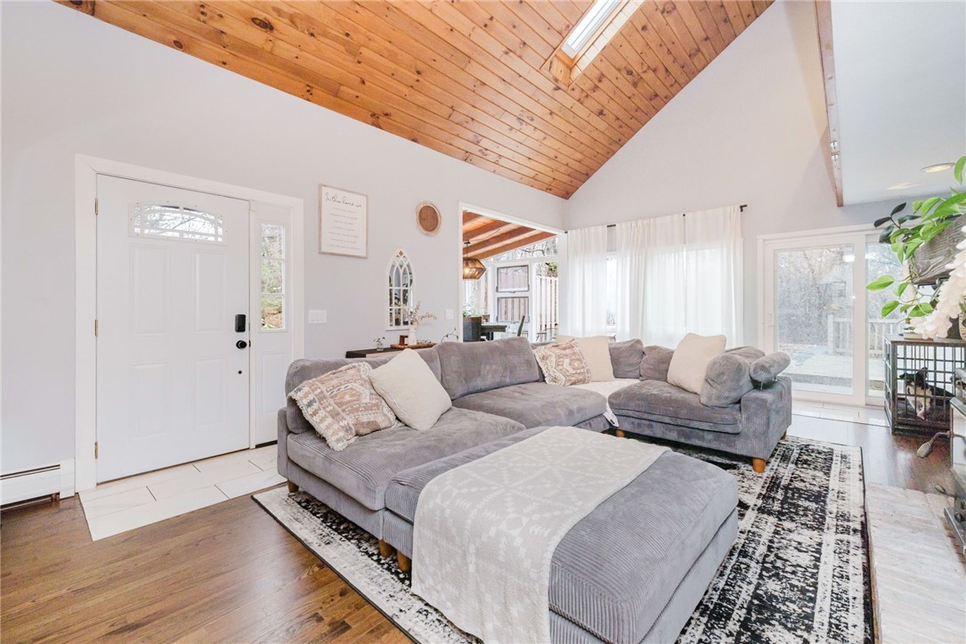235 Lippitt Avenue Cranston, RI 02921 - Photo 21 of 30