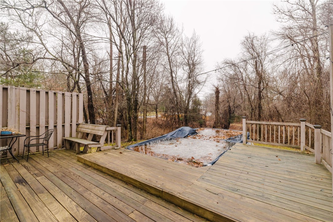 235 Lippitt Avenue Cranston, RI 02921 - Photo 5 of 30