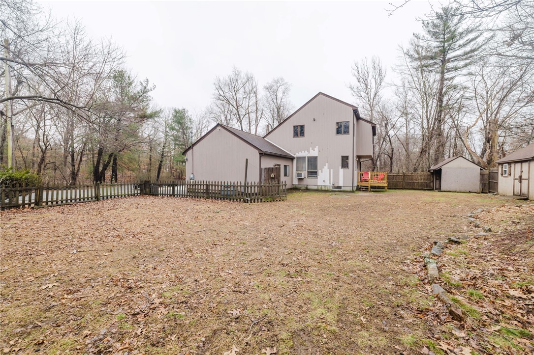235 Lippitt Avenue Cranston, RI 02921 - Photo 7 of 30