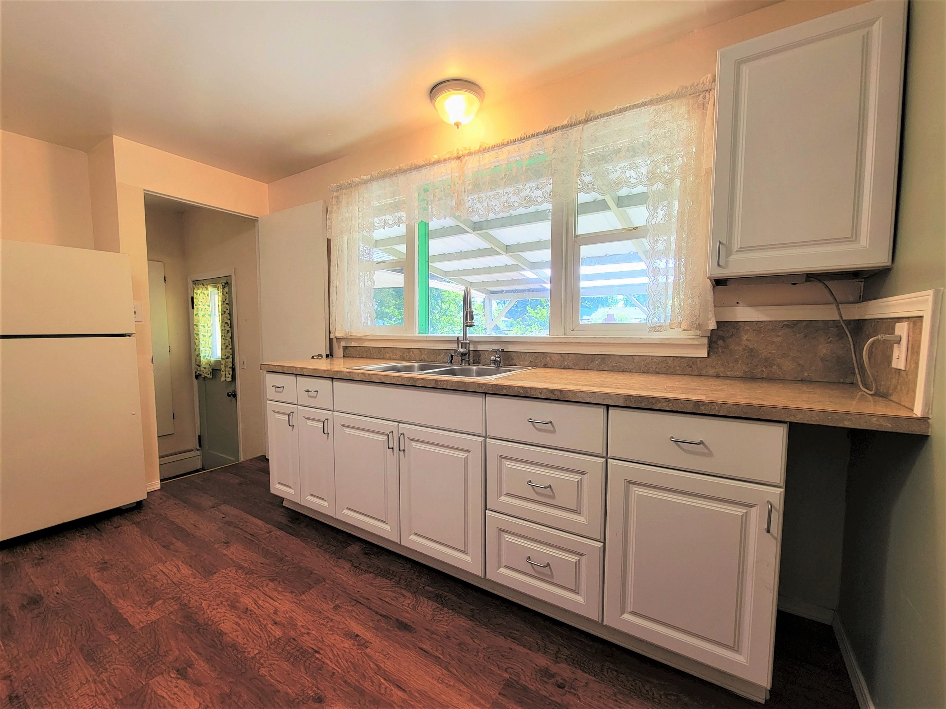 2825 North Locust Road Millwood, WA 99206 - Photo 12 of 40