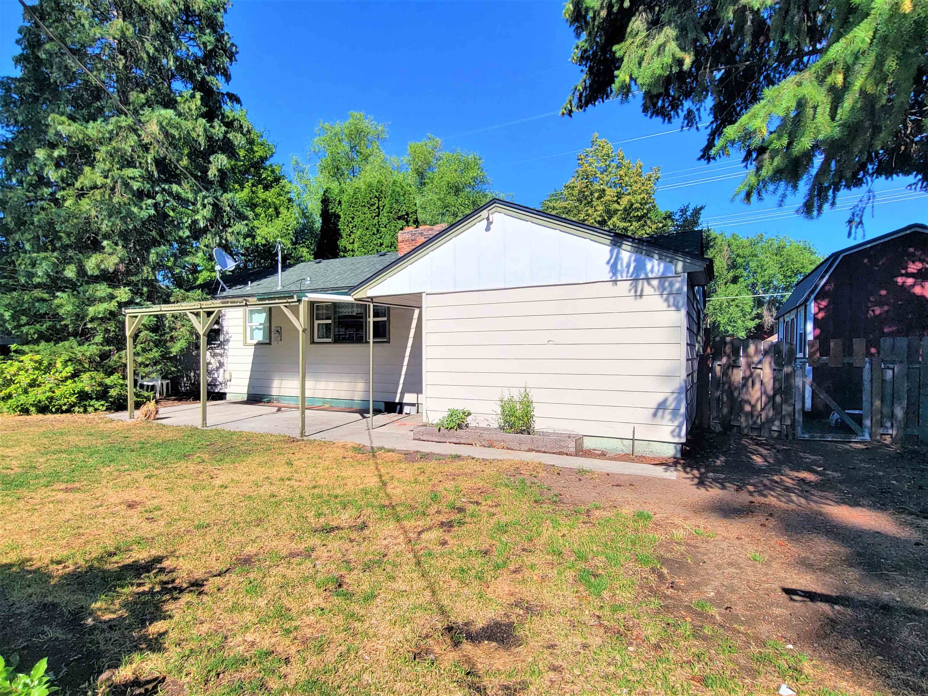 2825 North Locust Road Millwood, WA 99206 - Photo 35 of 40