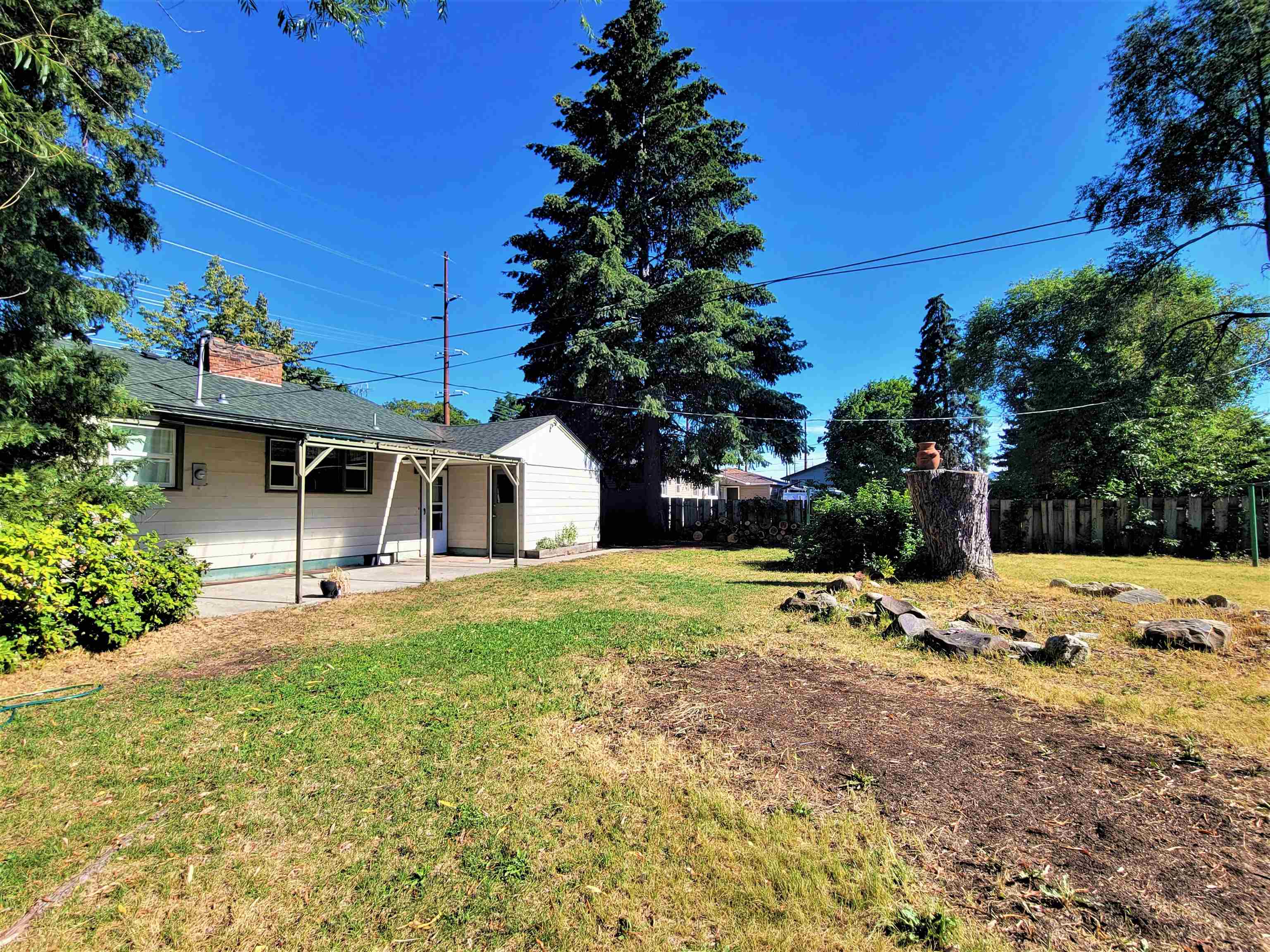 2825 North Locust Road Millwood, WA 99206 - Photo 36 of 40