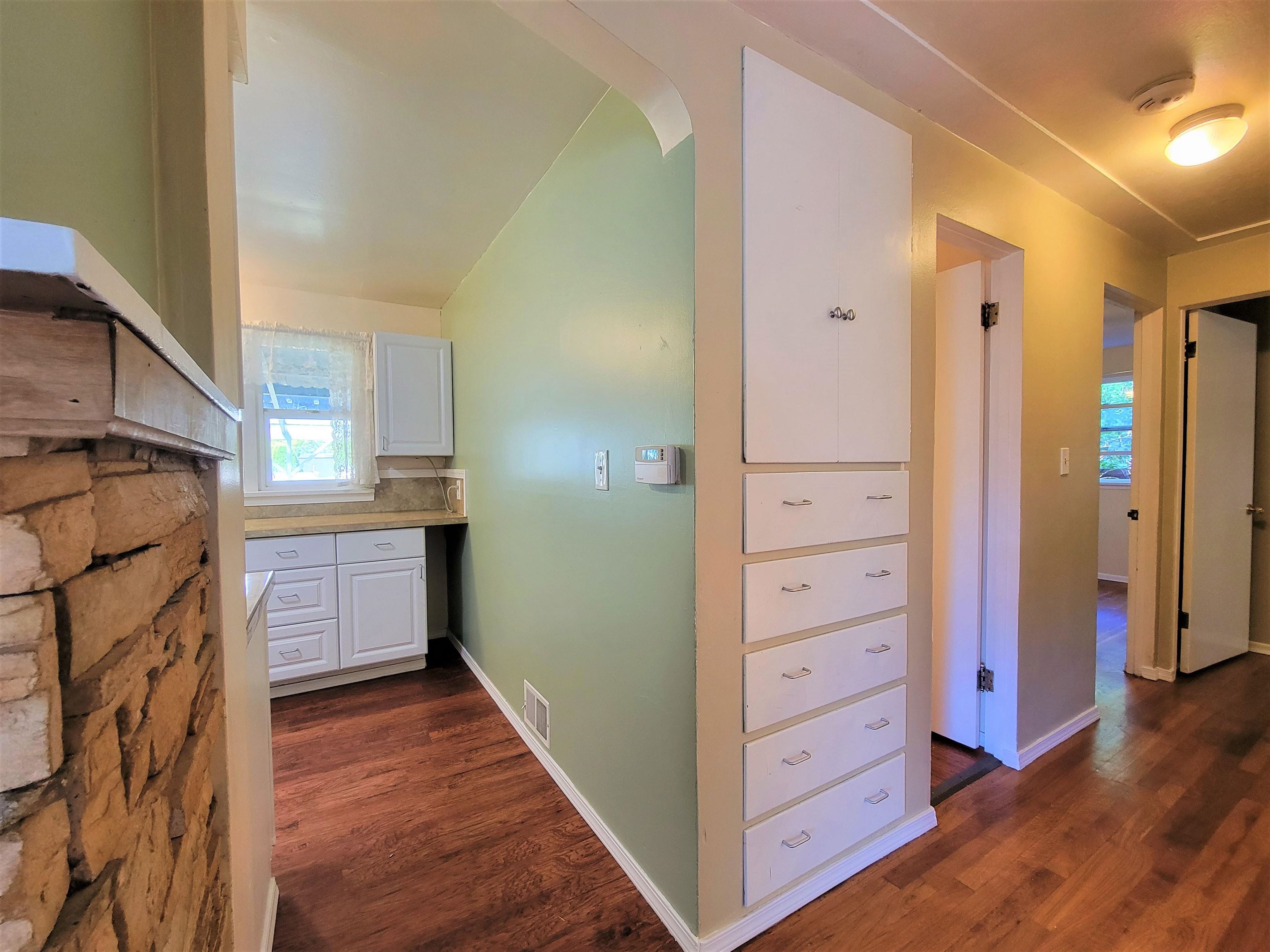 2825 North Locust Road Millwood, WA 99206 - Photo 10 of 40