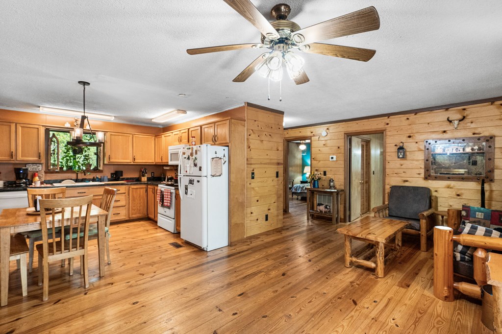 735 Liberty Circle Murphy, NC 28906 - Photo 8 of 45