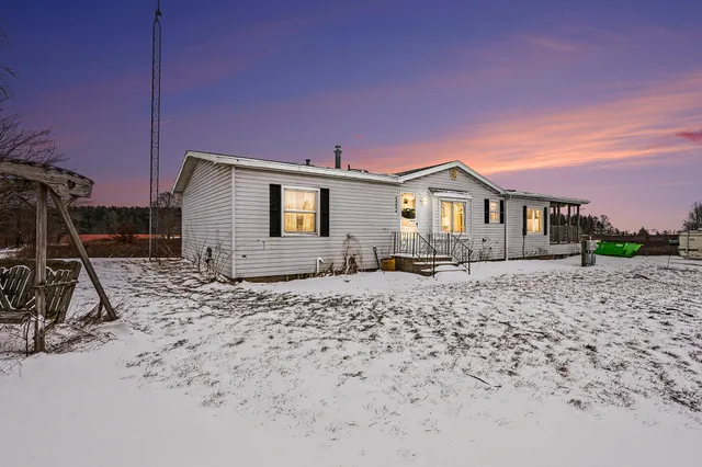 $324,900 | 68854 34th Avenue, Covert, MI 49043