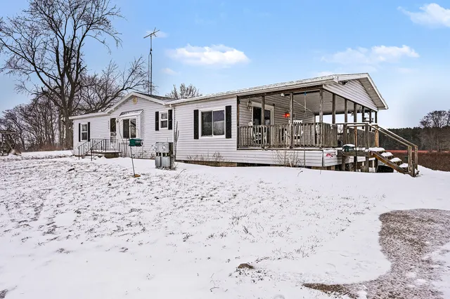 $324,900 | 68854 34th Avenue, Covert, MI 49043