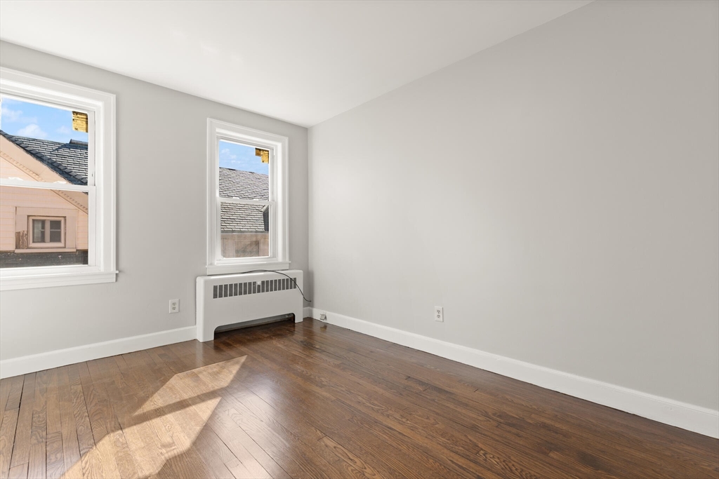 31 Chestnut Street, Unit 5 Worcester, MA 01609 - Photo 11 of 14