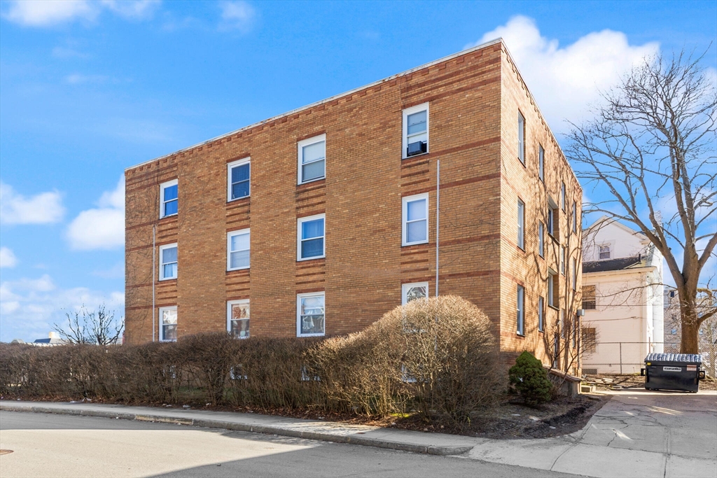 31 Chestnut Street, Unit 5 Worcester, MA 01609 - Photo 14 of 14