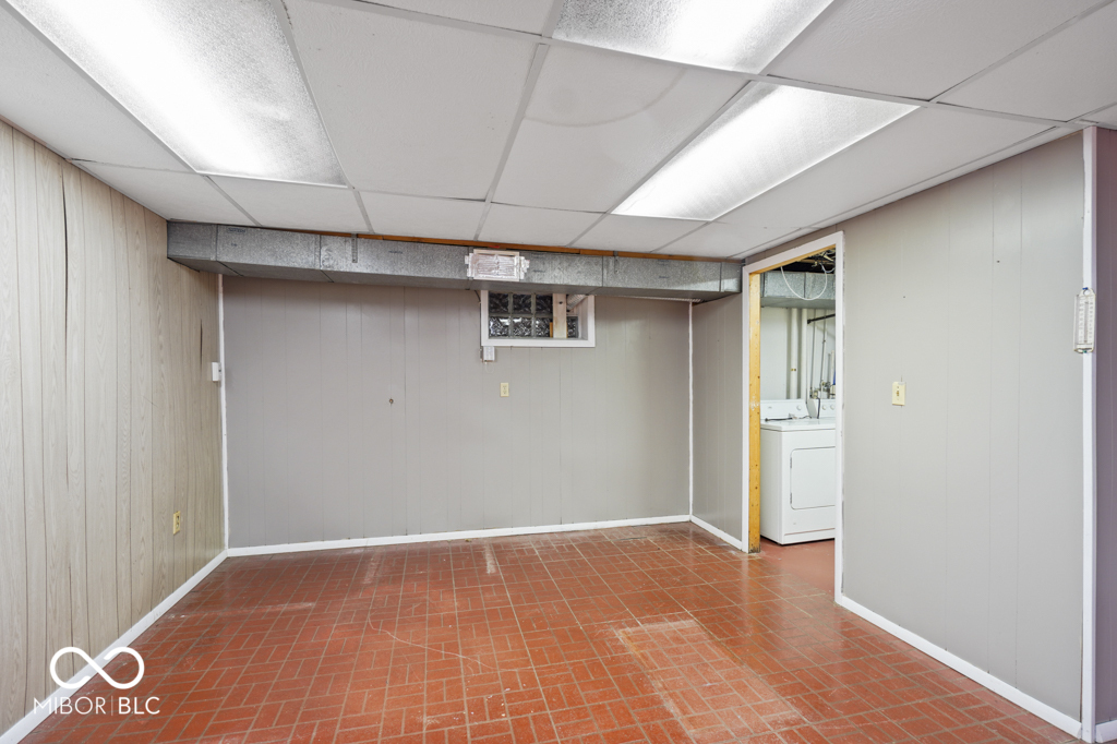 5027 North Kenmore Road Indianapolis, IN 46226 - Photo 32 of 41