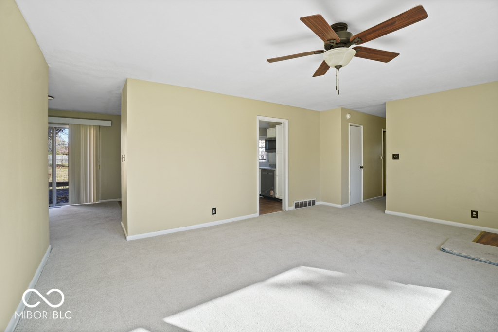 5027 North Kenmore Road Indianapolis, IN 46226 - Photo 9 of 41