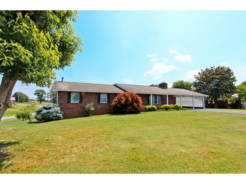 250 Shawnee Road Newport, TN 37821 - Photo 3 of 36 Photo 3