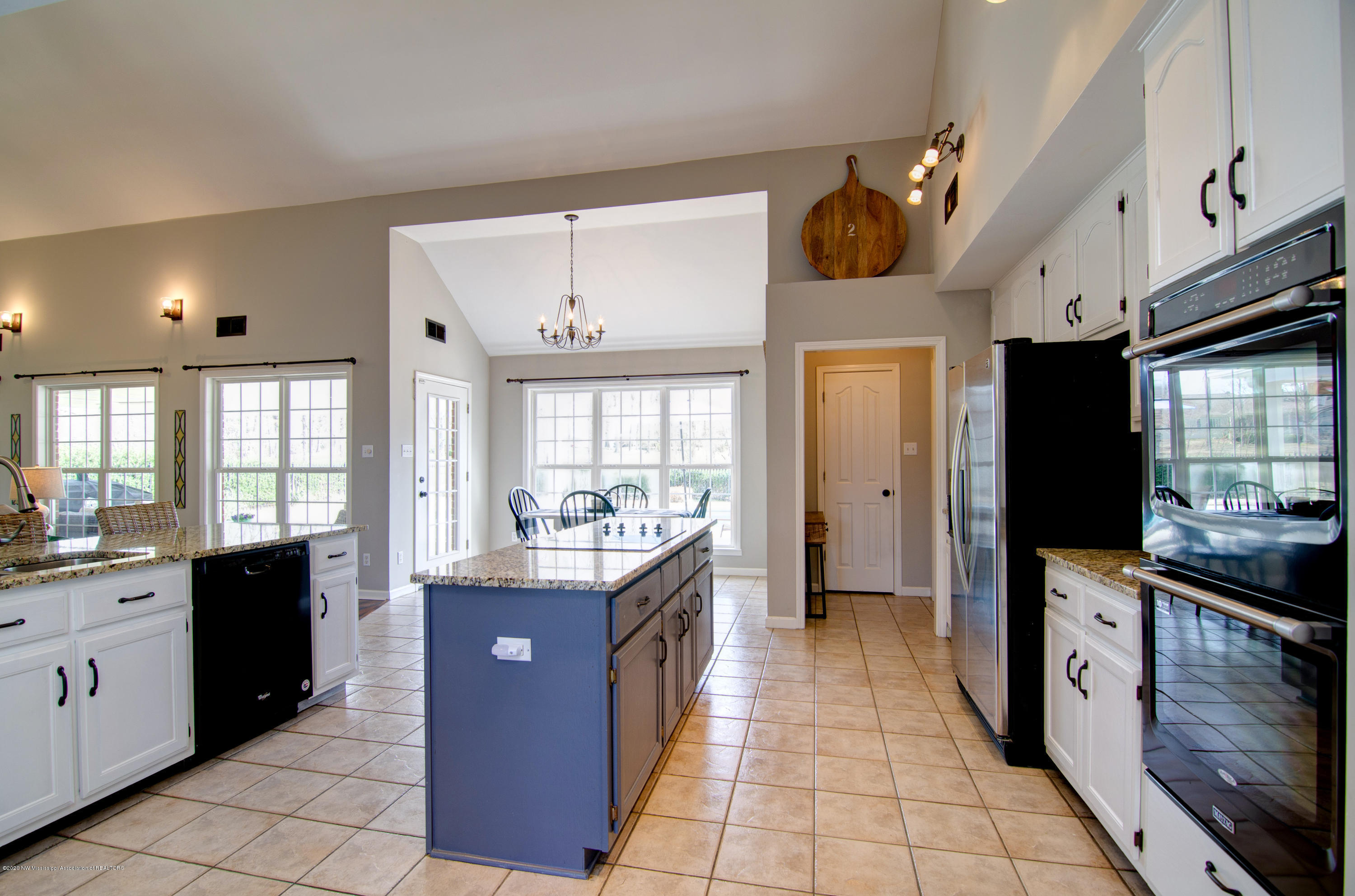 3426 Rhett Butler Drive Hernando, MS 38632 - Photo 8 of 30 Gorgeous Granite Countertops