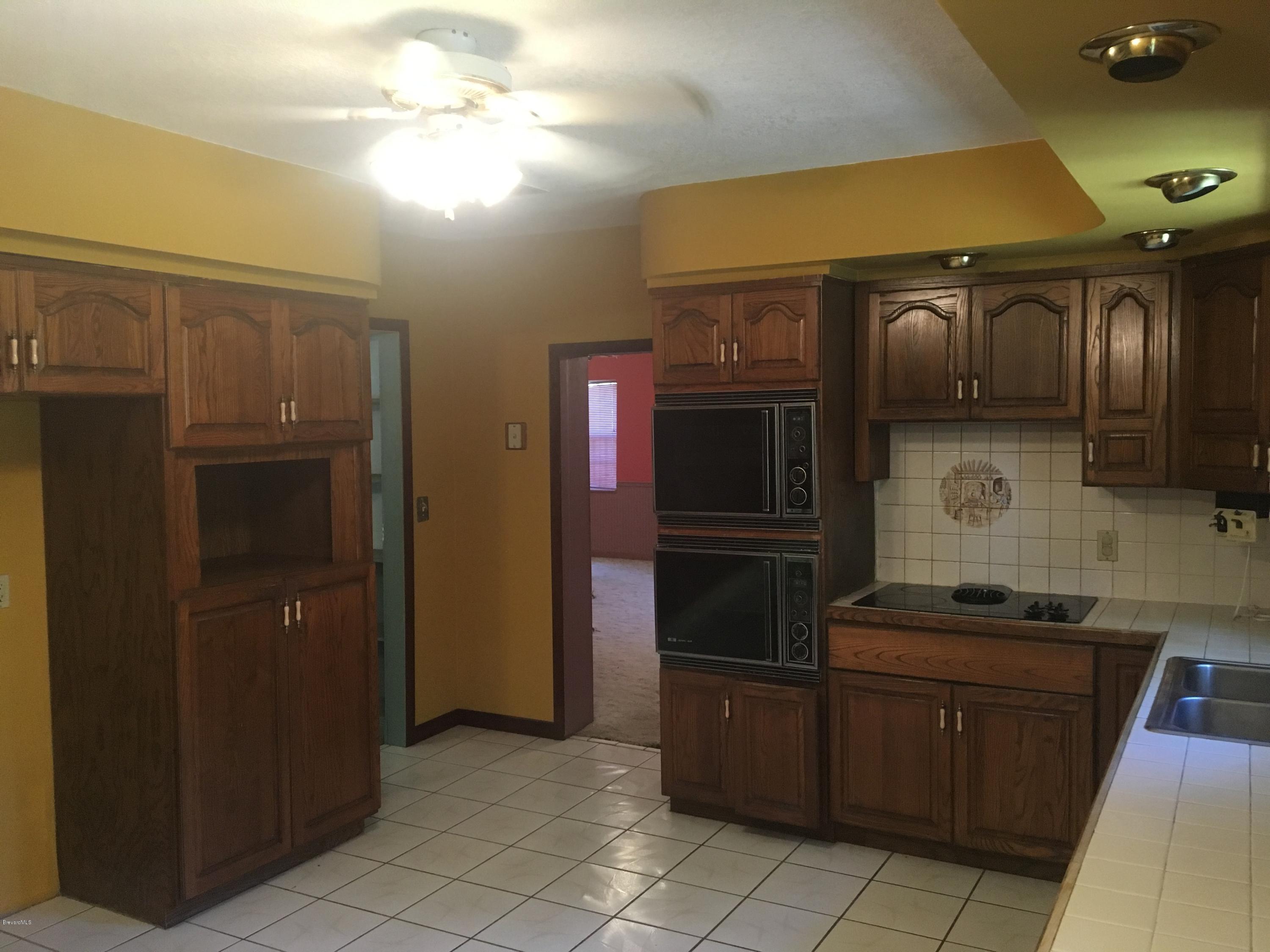 3485 Turtle Mound Road Melbourne, FL 32934 - Photo 10 of 30 Kitchen