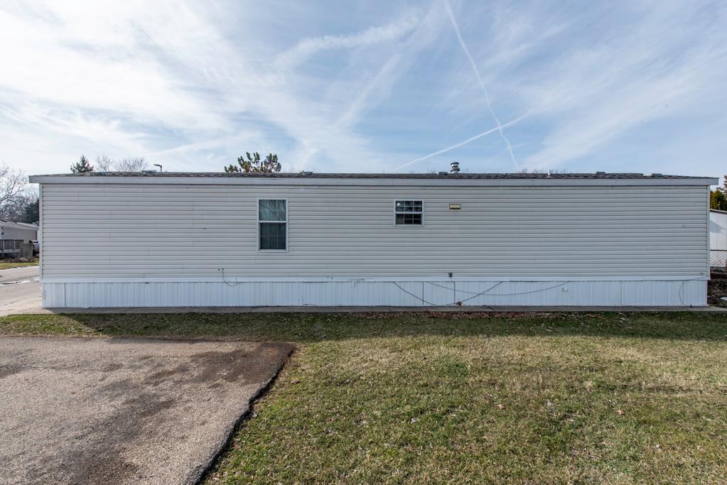 38569 North Sheridan Road, Unit 492 Beach Park, IL 60099 - Photo 17 of 19