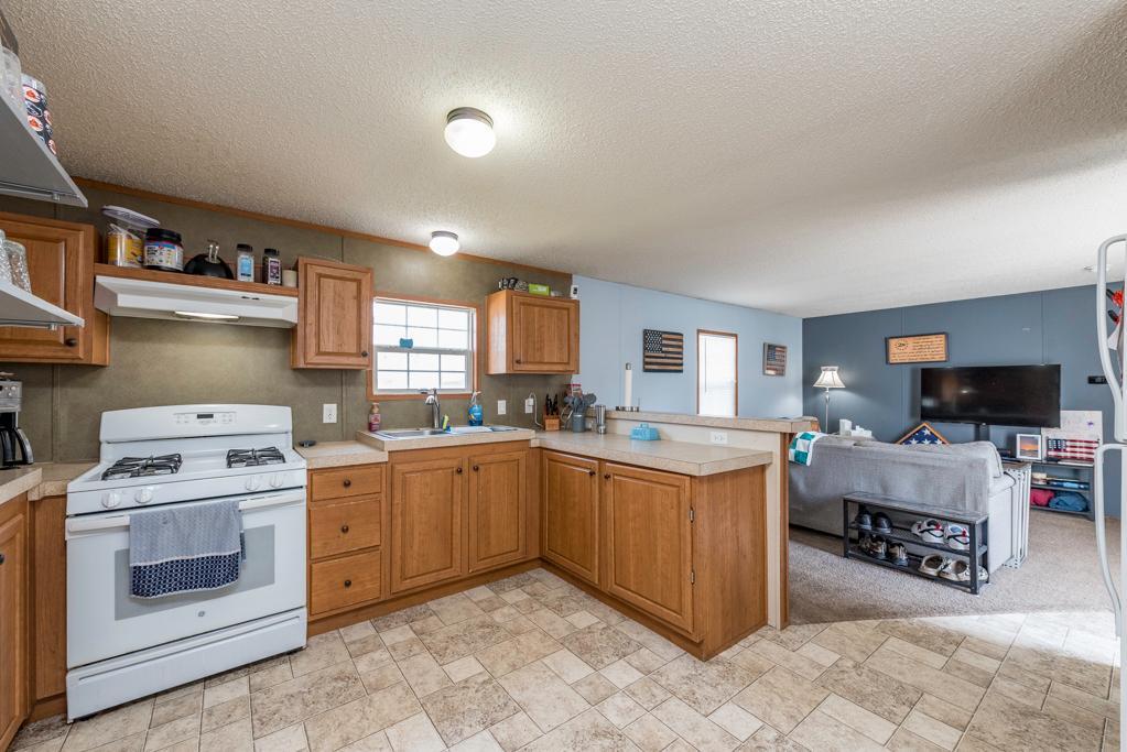 38569 North Sheridan Road, Unit 492 Beach Park, IL 60099 - Photo 7 of 19