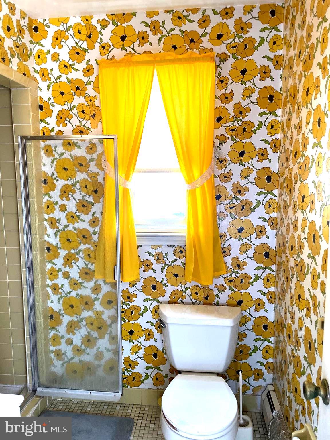 28 Morgan Road Aston, PA 19014 - Photo 15 of 27 Primary Bathroom